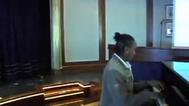 Украинцы на заработках Олег-официант на корабле