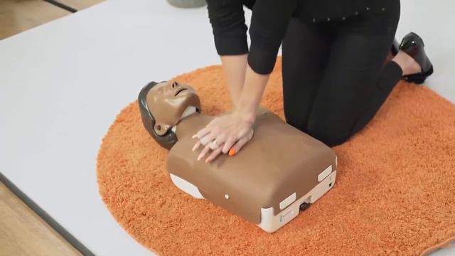 Resuscitation CPR - First Aid Training смотреть онлайн