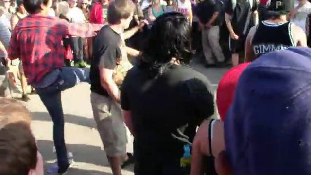 I Set My Friends On Fire Warped Tour 09-Los Angeles (Pit Footage!)