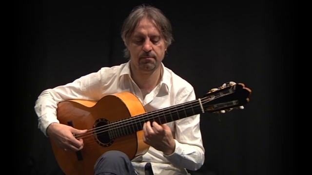 Livio Gianola: Studio n°7 - Classic and flamenco guitar lessons смотреть онлайн