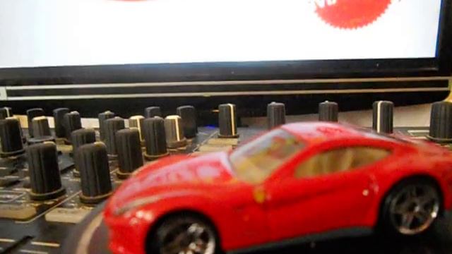 Ferrari F12 Berlinetta Hotwheels 2013 2014 review español смотреть онлайн
