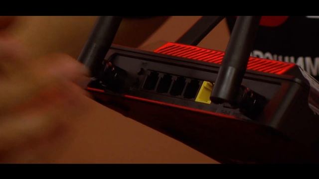 Распаковка беспроводного маршрутизатора D-link DIR-825 смотреть онлайн