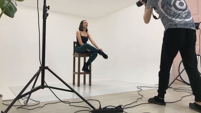 Фотосессия в студии Loft с Алиной смотреть онлайн
