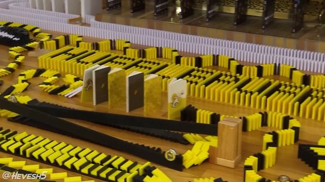 15,000 Dominoes - Harry Potter HOGWARTS HOUSES! смотреть онлайн