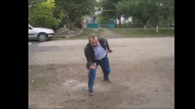 Алкаши танцуют. Слабонервным не смотреть смотреть онлайн