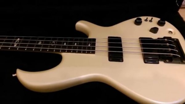 ARIA SB ELITE II (1984) - Bass Sound Sample