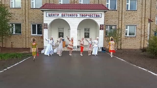 Ансамбль "Орхидея" г. Менделеевск. Коллекция в национальных костюмах смотреть онлайн