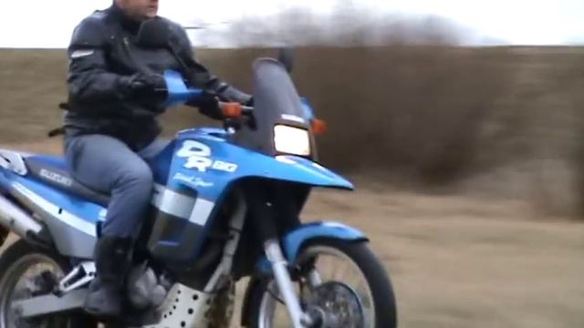 suzuki dr 800 смотреть онлайн