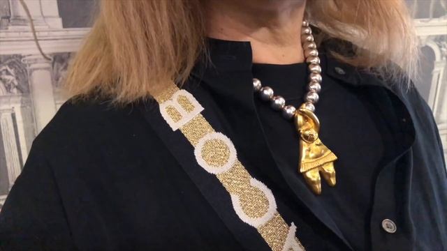 КАК ОДЕВАЮТСЯ женщины элегантного возраста МОДНИЦЫ ПЕТЕРБУРГА Что модно осенью АУТФИТЫ образы смотреть онлайн