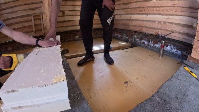 Заливаем черновой пол ( песчаная подушка/утеплитель/бетон) смотреть онлайн