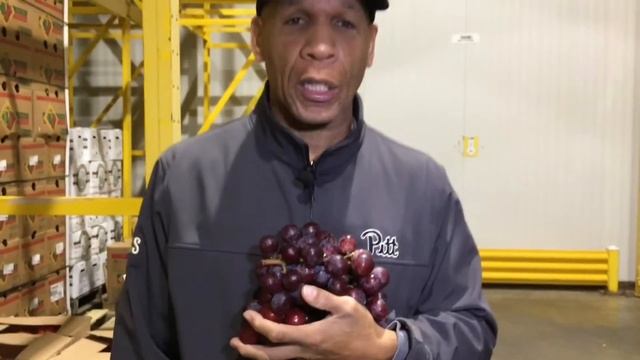 RED GLOBE GRAPES смотреть онлайн