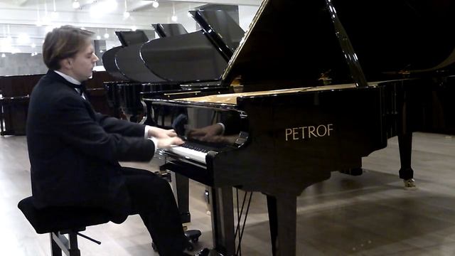 Chopin - Mazurka in C minor Op. 30 No. 1 - Grzegorz Niemczuk смотреть онлайн