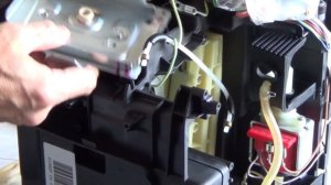 Delonghi ESAM 3000 repair не идёт вода помпа работает тихо ремонт кофемашины