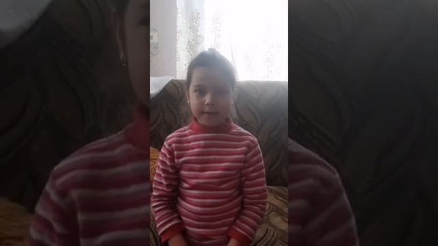 Авторский стишок на английском от Вари про удивительные секретики смотреть онлайн