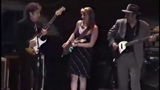 Bob Dylan & Susan Tedeschi It Takes A Lot To Laugh, It Takes A Train To Cry смотреть онлайн