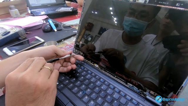 Laptop Dell Latitude 7440 lỗi màn hình, nên sửa hay thay? Giải đáp của chuyên viên Capcuulaptop.com смотреть онлайн
