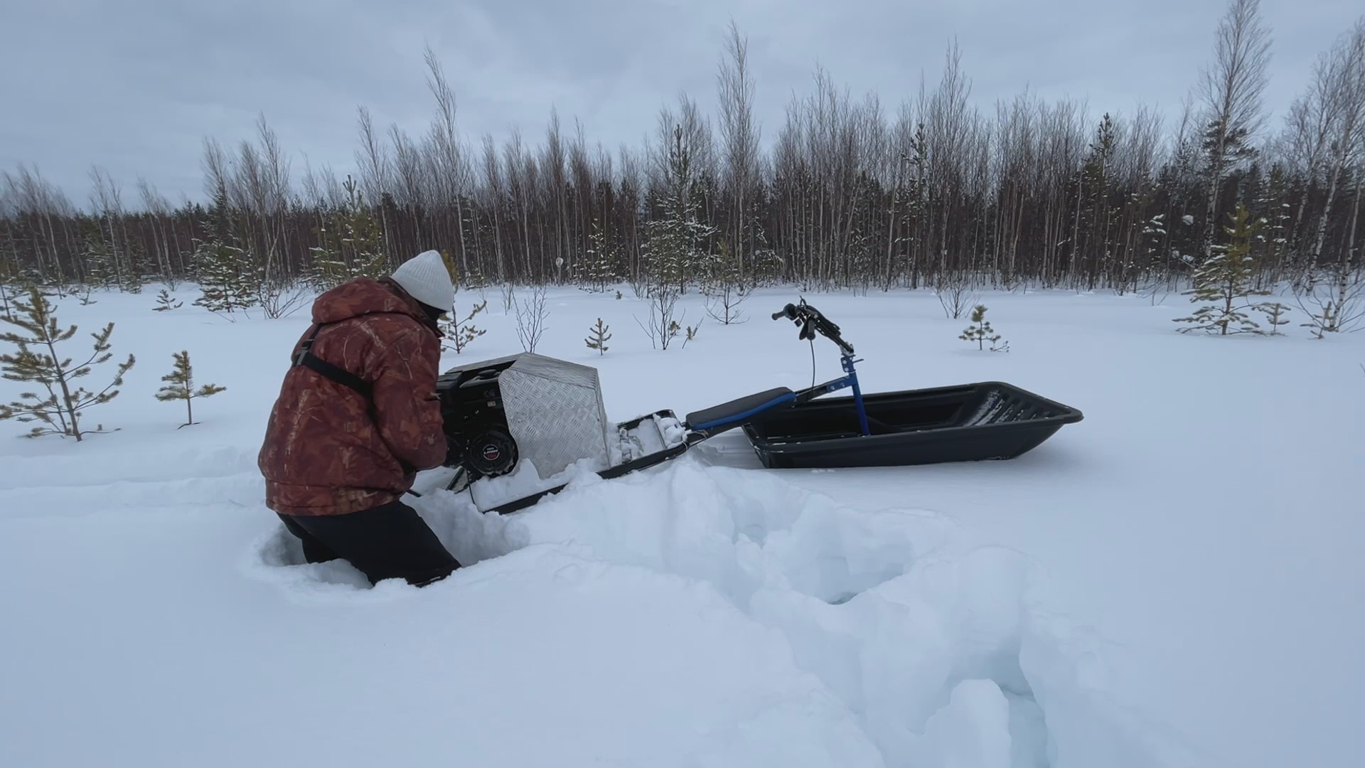 Толкач на жесткой сцепке/ тест по глубокому снегу/ мотособака тонет смотреть онлайн