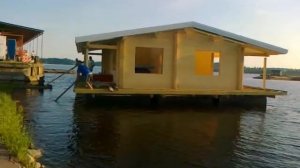Дом на воде. Первое плавание.
