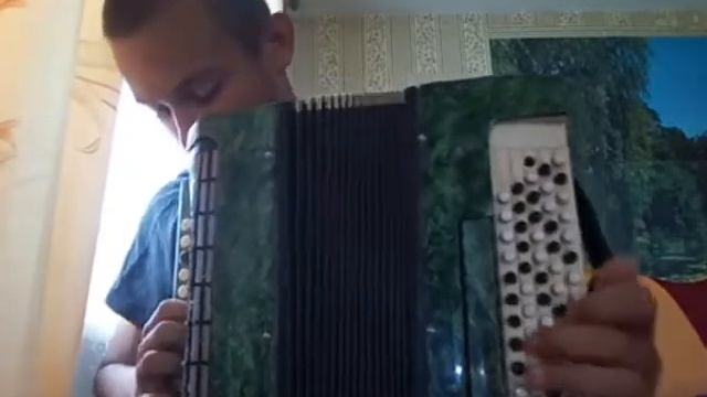 Обзор Баяна Юность 2 цельнопланочный инструмент 3 голосный справа и слева регистр на левой руке смотреть онлайн