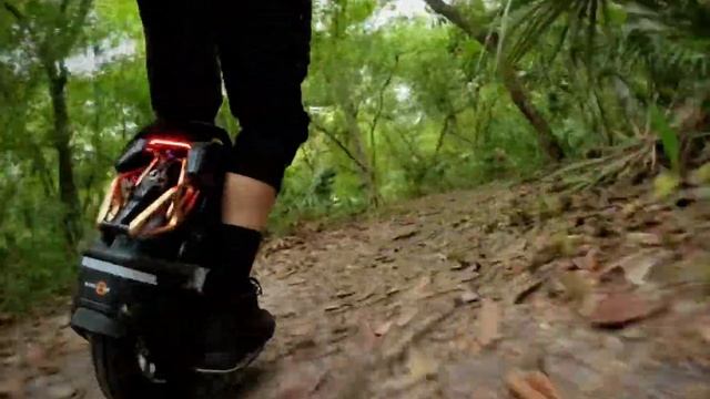 S18 EUC MTB Trail Riding Kingsong Electric Unicycle with TR1 Knobby Tire - Snowhill Florida смотреть онлайн