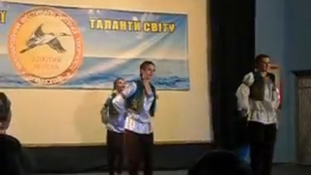 Дикие танцы "золотая лелека" с.Рыбаковка 2012 смотреть онлайн