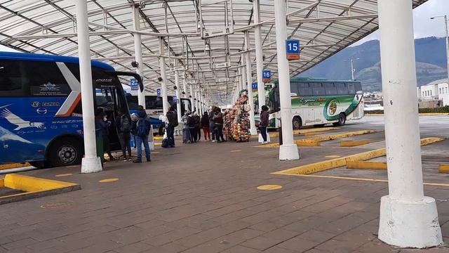 Viajando a Quito Ecuador desde el aeropuerto de Madrid Barajas смотреть онлайн