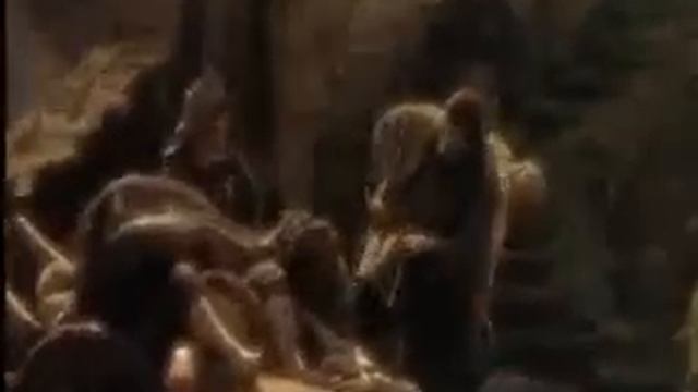 Monty Python and The Holy Grail "Bring out your dead" смотреть онлайн