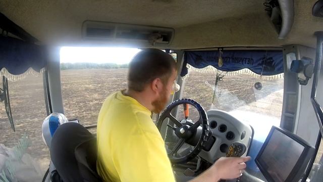 Дискование гороха.Нью Холланд Т9.505 и Доминанта Д-1000 смотреть онлайн