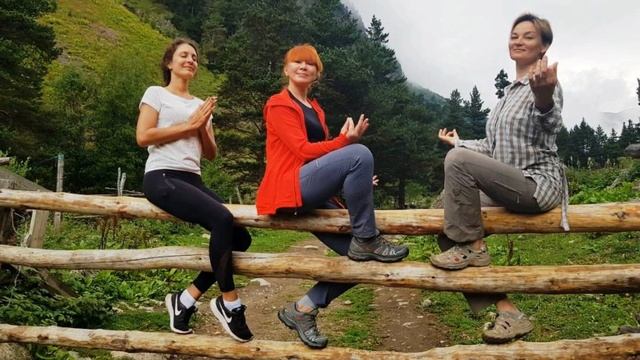 ?Видеоотчет/слайдшоу с йогатуров и ретритов в горы на Кавказ, 2018-2019, клуб "Сила лотоса". смотреть онлайн
