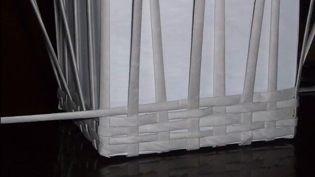 Плетеная корзинка из бумаги смотреть онлайн