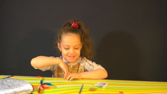 Подарки, для детей. Открываем НОВЫЕ яркие и модные поделки для детей. смотреть онлайн