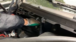 W166 2015 ML350 cabin air filter replacement