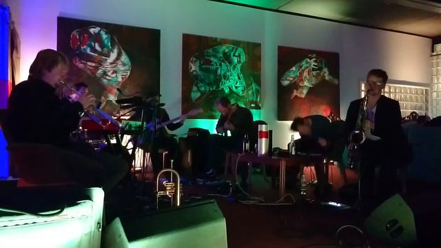 Impromachine4000 live @ Kersten Kõrge 30 (excerpt) смотреть онлайн