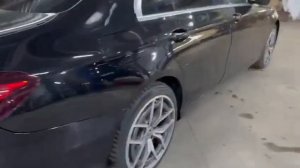 Mercedes Benz E W213 рестайлинг установлен передний бампер и задний диффузор у стиле E63