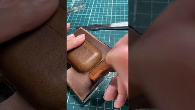 Формованный чехол AirPods | кейс для наушников ручной работы смотреть онлайн