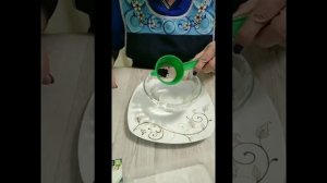 Замачивание семян лука порей.