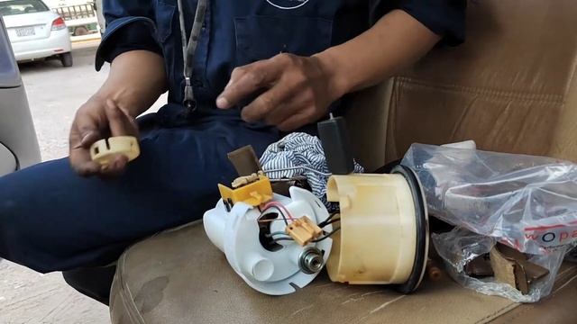 How Replacement Fuel Filter Gasoline Toyota Echo,( Yaris And Corolla) @Juraganmancing#saudiarabia