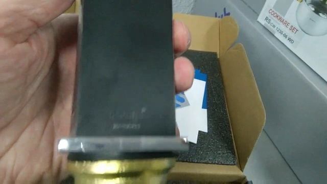 FRAP F1057, Смеситель для раковины (черныйхром, латунь, крепление гайка, картридж 35 mm) смотреть онлайн