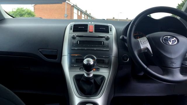 Toyota Auris T Spirit Valvematic смотреть онлайн