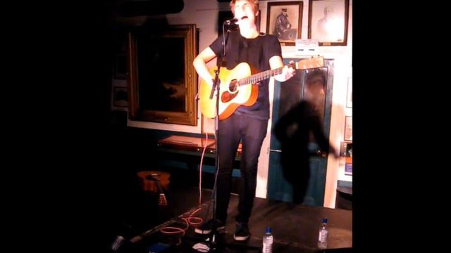 SAM FENDER смотреть онлайн