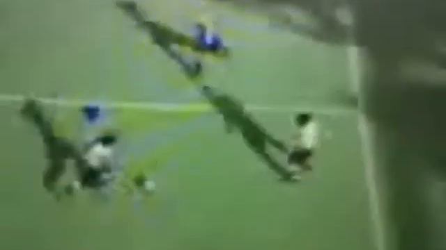 FIFA 11 Rabona di Ronaldinho con la ps2 смотреть онлайн