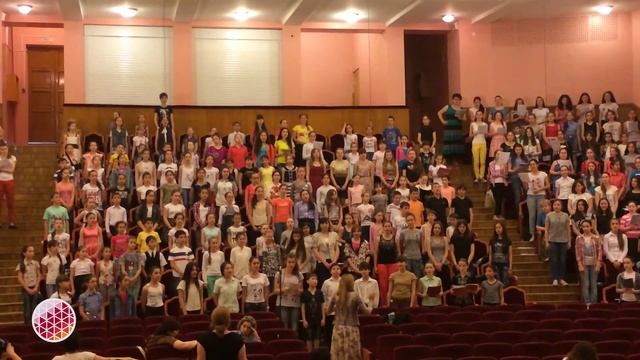 Репетиция сводного тысячного хора Северной Осетии смотреть онлайн