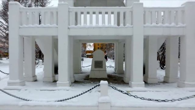 Памятник Жертвам интервенции смотреть онлайн