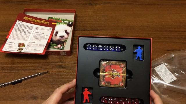 Распаковка настольной игры Shanghaien смотреть онлайн