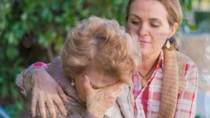 Мама, мама - моё сердце - я твои целую руки! Ты родная, нежная моя!