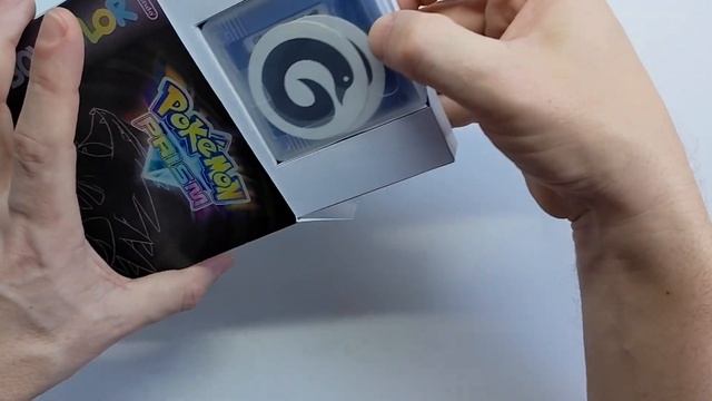 Unboxing Pokemon Prism - a physical release of a Game Boy rom hack! смотреть онлайн
