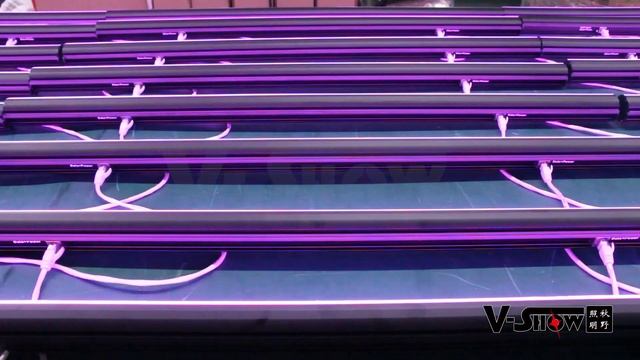 Pixel LED tube with black body test on production line смотреть онлайн