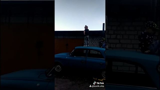 Туса на крыше Москвича смотреть онлайн
