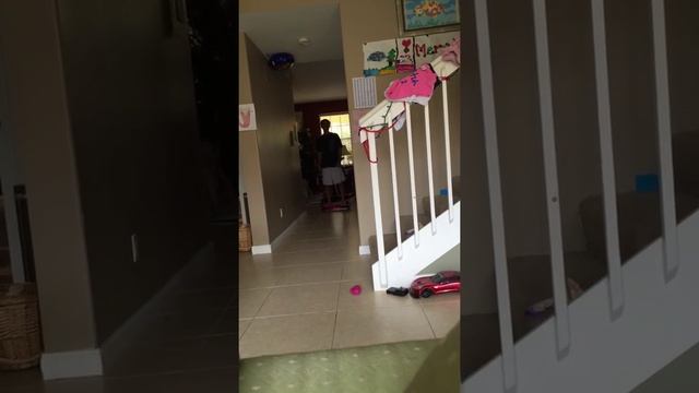 Hoverboard Fail (don't let your parent try hoverboards) смотреть онлайн
