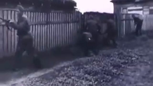 Сорвите Власовское знамя! смотреть онлайн